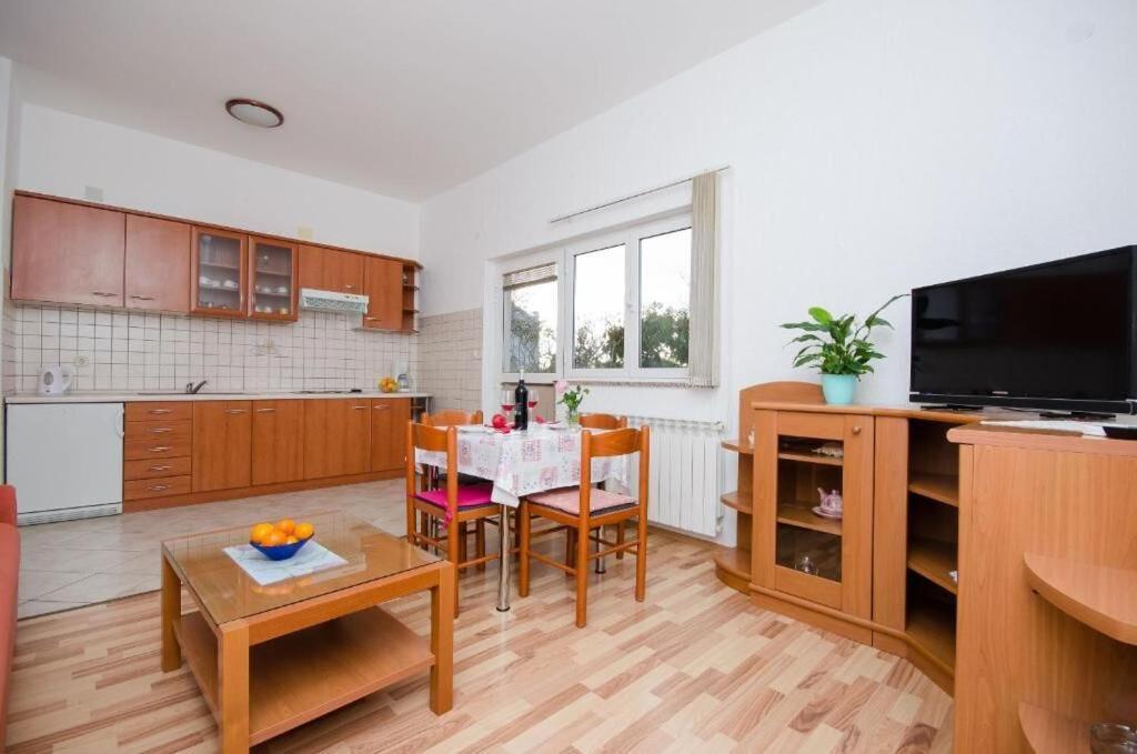 Apartments Krunoslav プナト エクステリア 写真